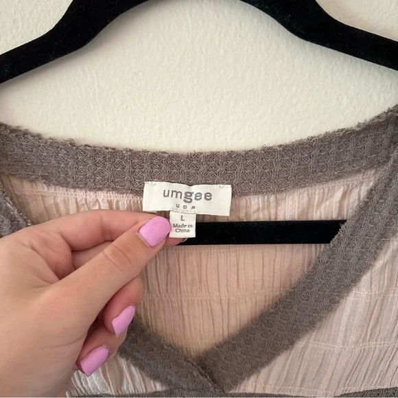 Umgee Boho Long Sleeve V-Neck Waffle Blouse Top Floral Statement Sleeves Casual - Picture 3 of 4